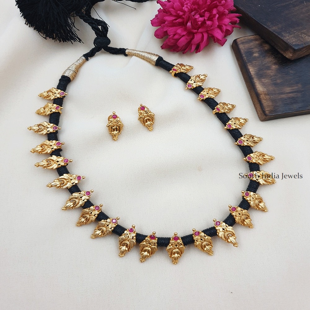 Simple Thread Design Necklace - South India Jewels