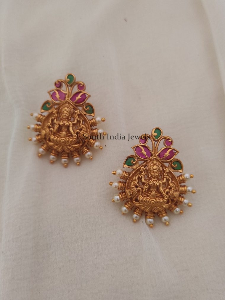 Beautiful Laxshmi Leaf Design Studs