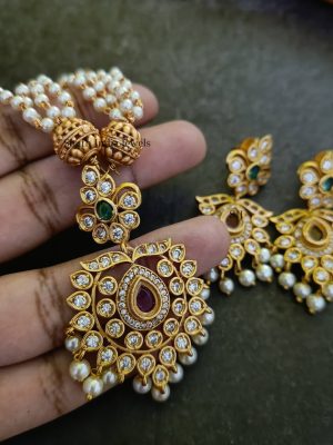Classic White Pearl Necklace