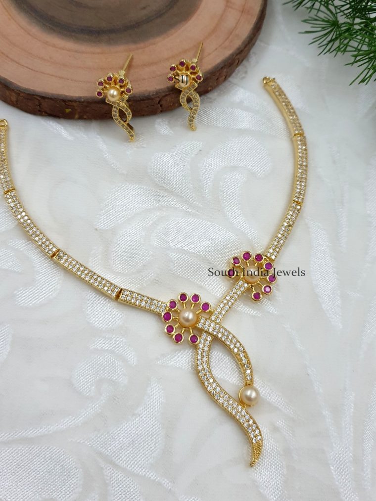 Elegant Sleek Designer Necklace (2)