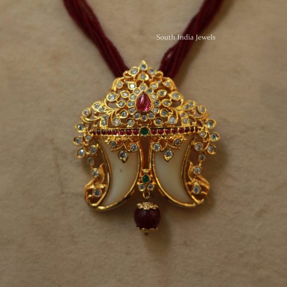 Elegant Traditional Necklace