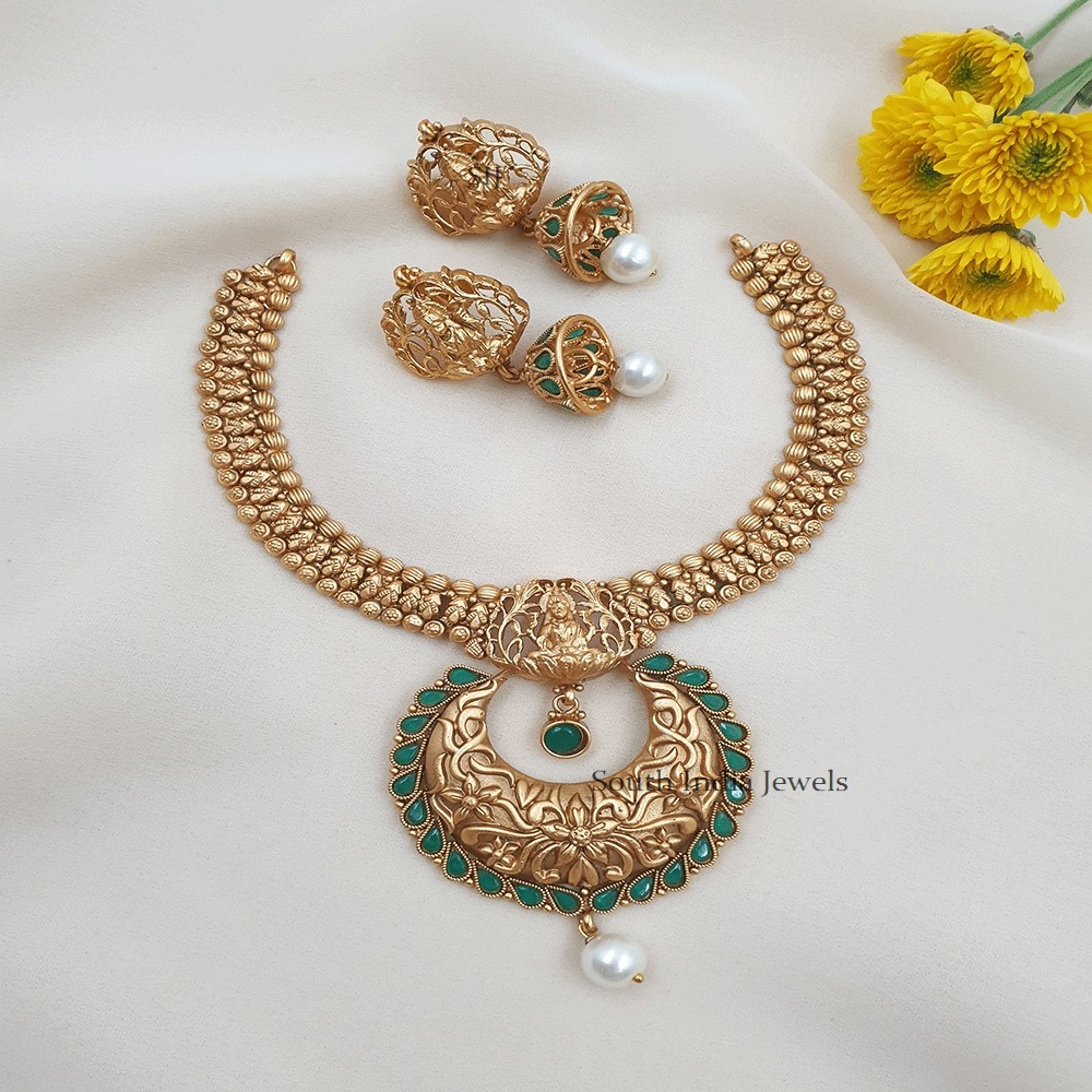 Laxshmi Stone Necklace Design - South India Jewels