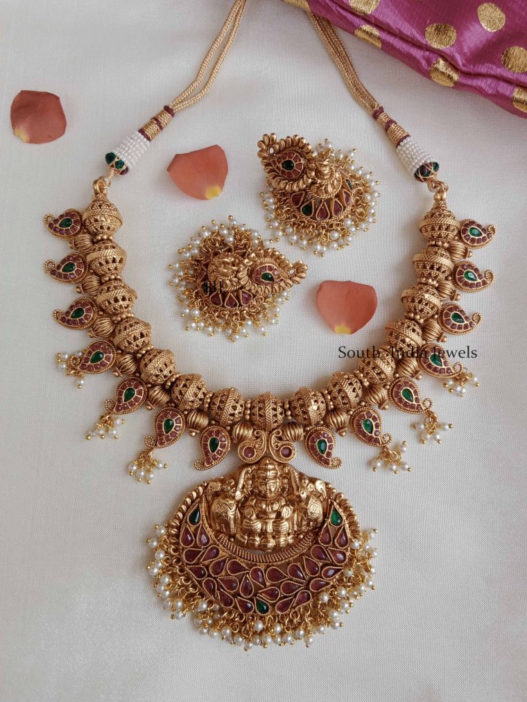 Stunning Gold Beads Necklace