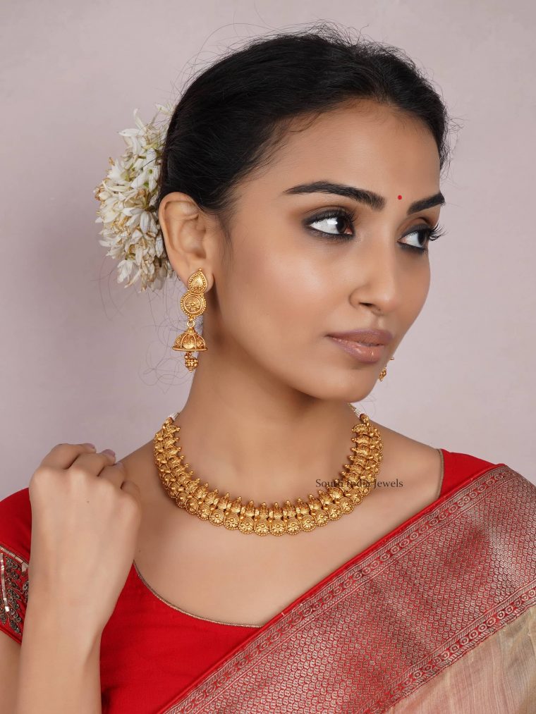 Traditional Gold Finish Necklace Set (2)