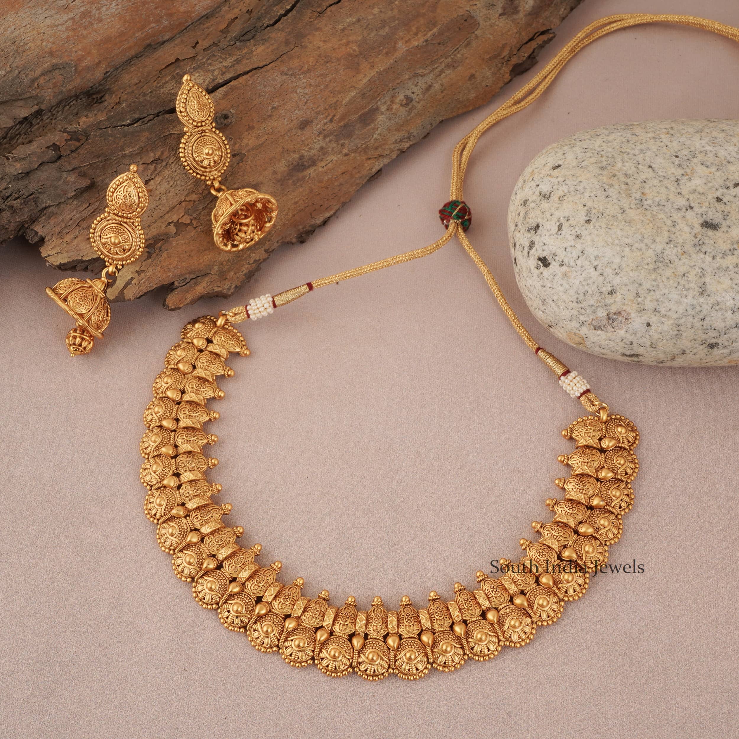 traditional gold necklace set