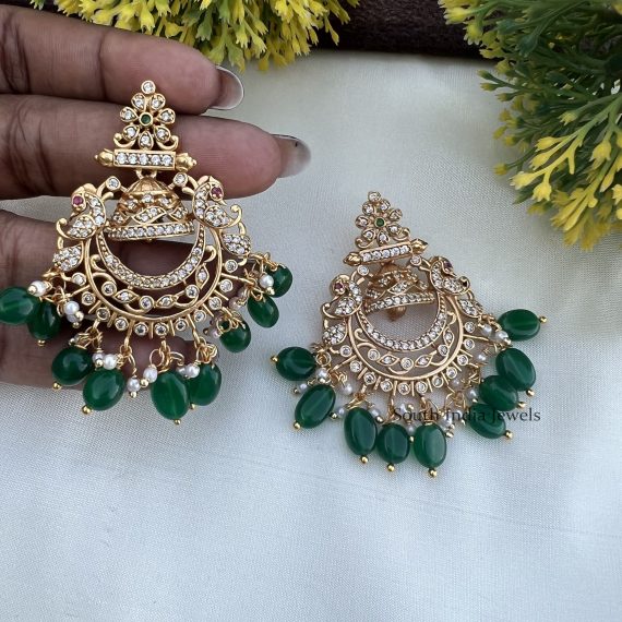 Elegant Green Kundan Earrings (2)