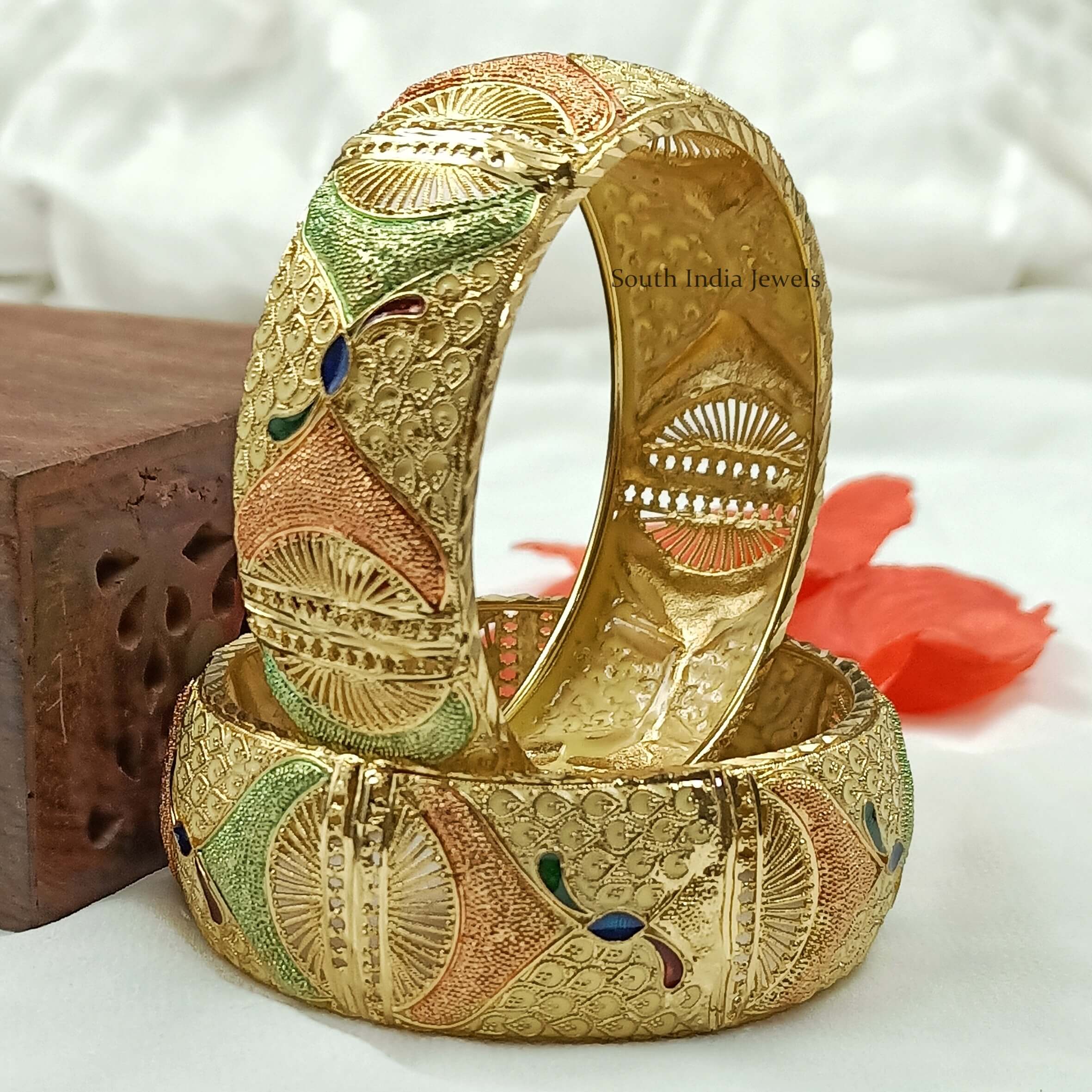 Elegant Meenakari Gold Plated Bangles