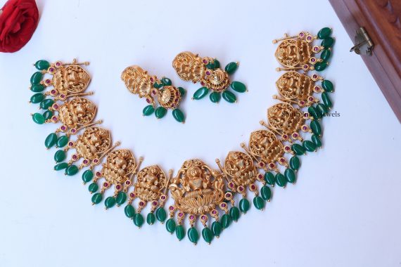 Gorgeous Sriratna Necklace Set