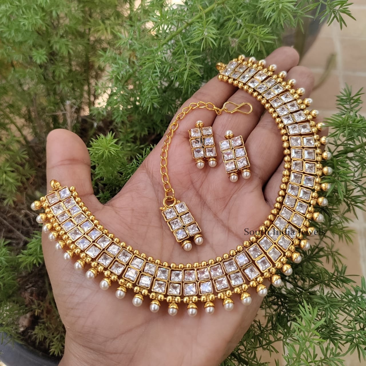 Square Stones Necklace With Maang Tikka