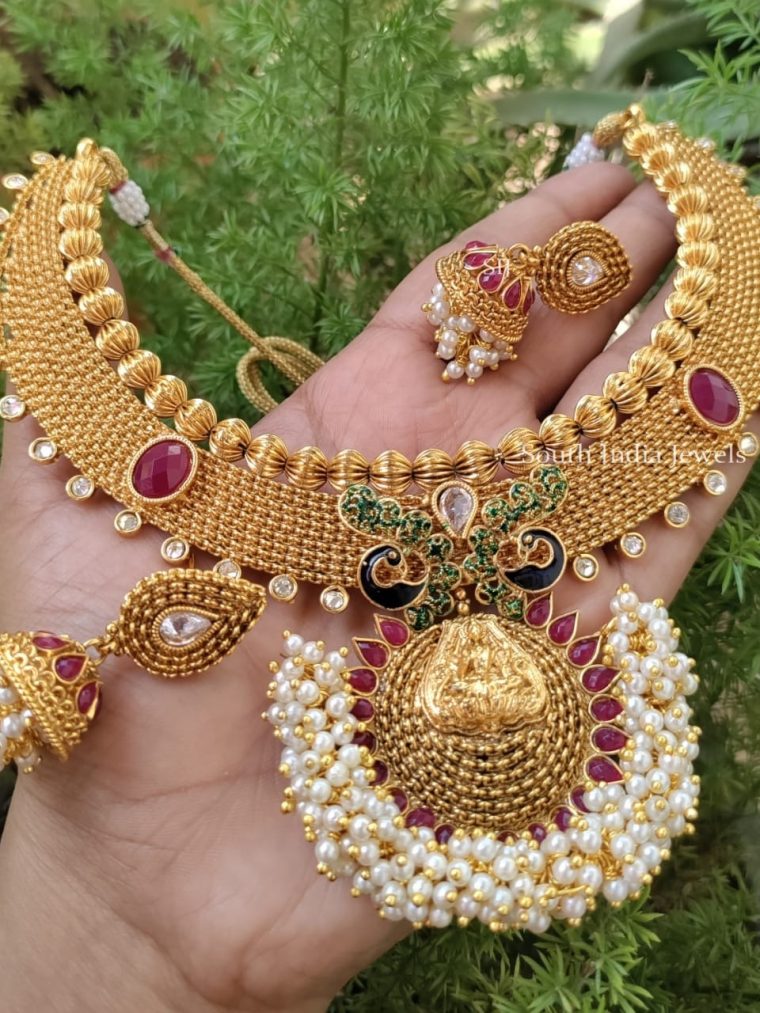 Trendy Lakshmi Pendent Necklace