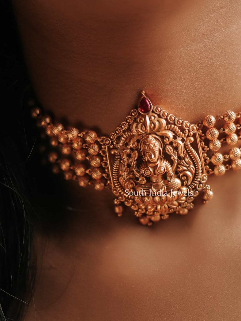 Elegant Dwarapalakas Design Choker