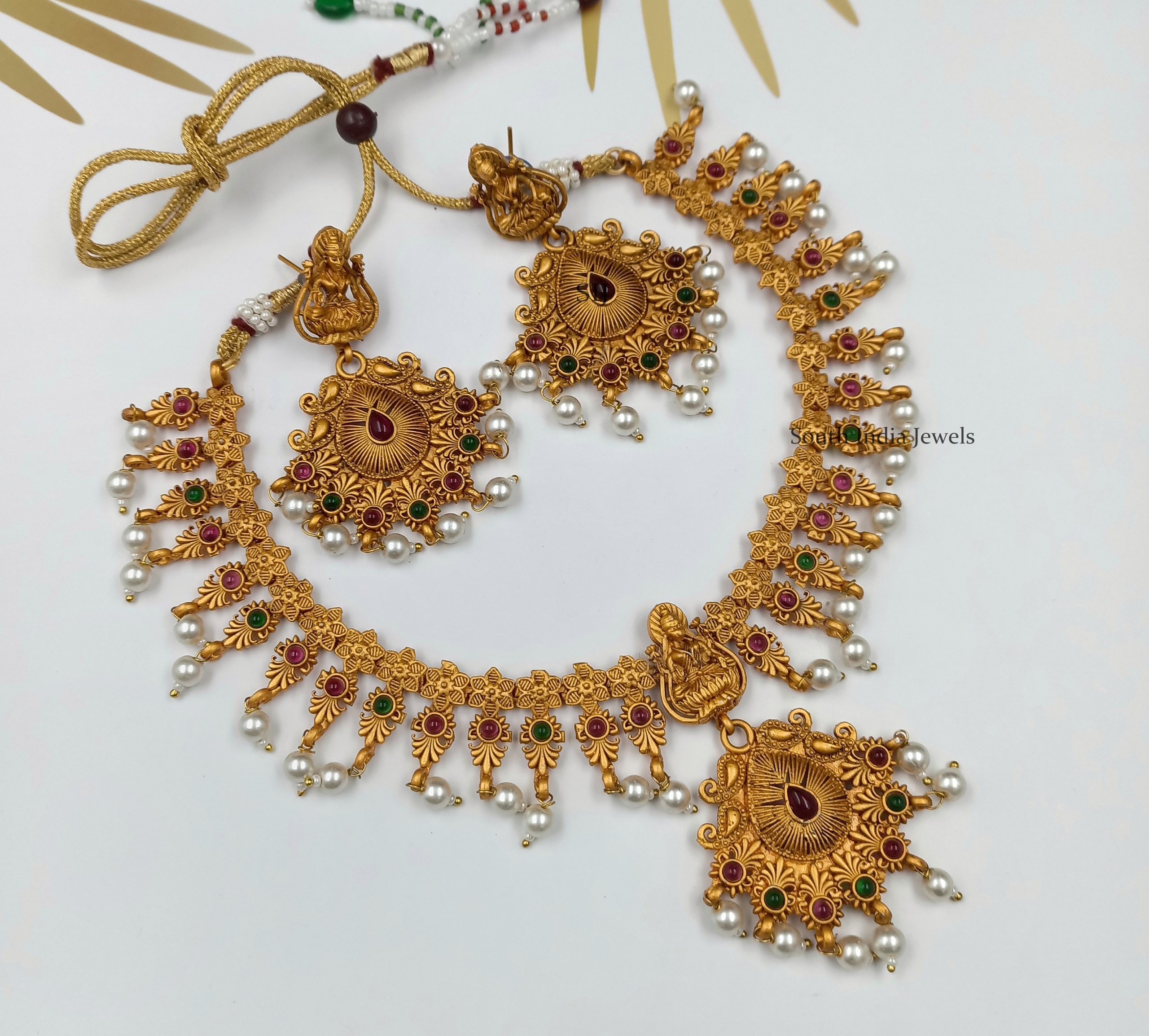 Gorgeous Laxshmi Necklace Set