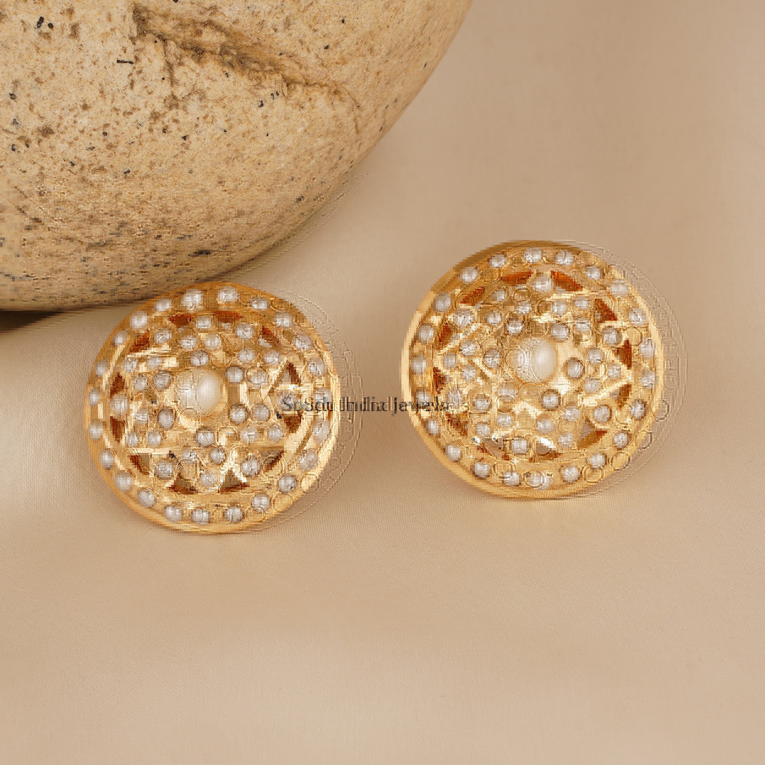 Stunning Jadau Stones Stud Earrings (2)