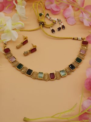 Cute Designer Flower Necklace