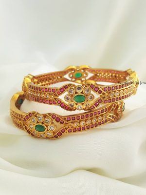 Charming AD Stone Bangle Set (2)
