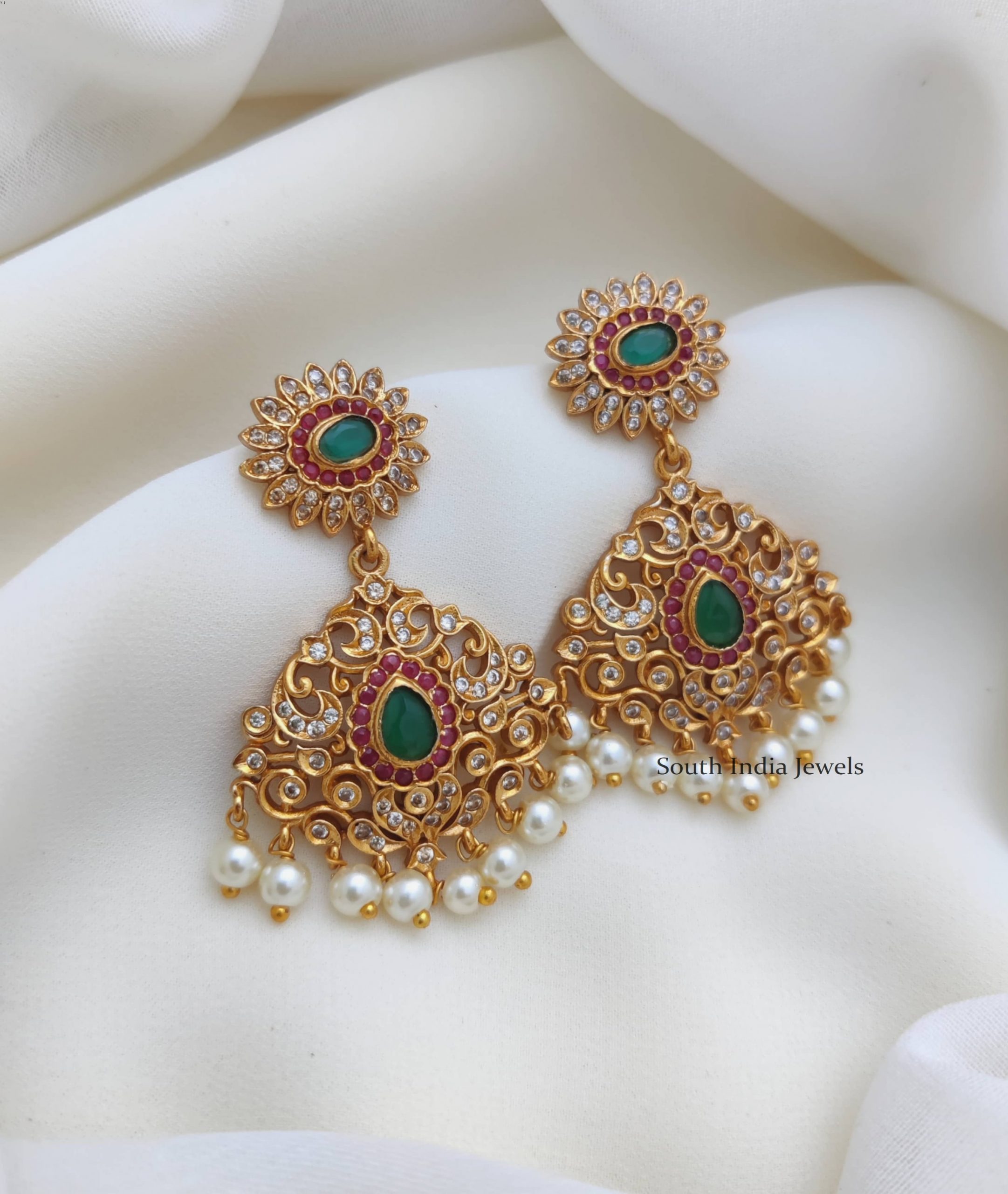 Details 155+ simple chandbali earrings gold - seven.edu.vn