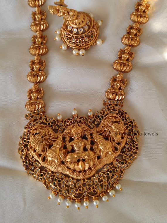 Grand Lakshmi Pendant Necklace (2)