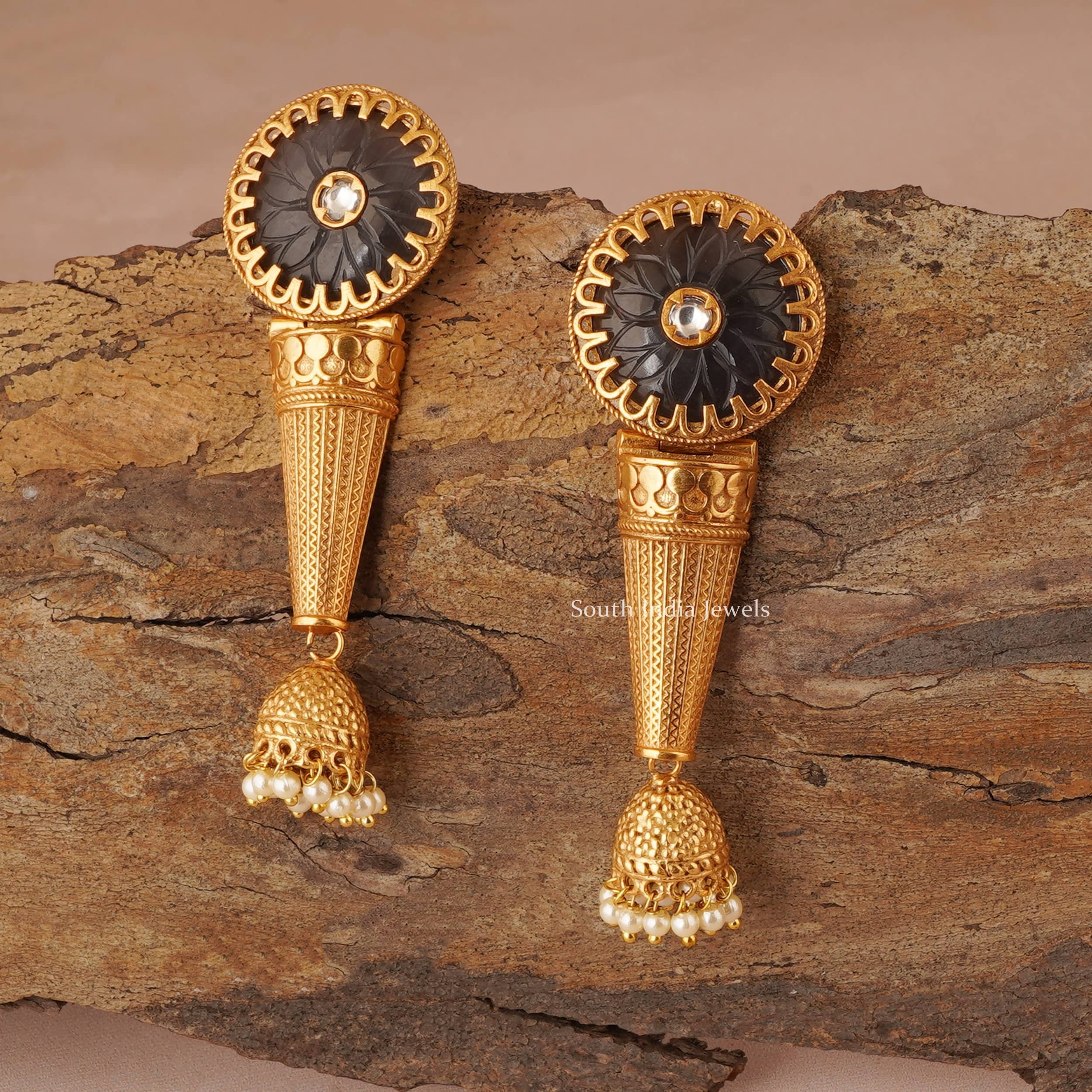 Round Gold Stones Danglers Earrings