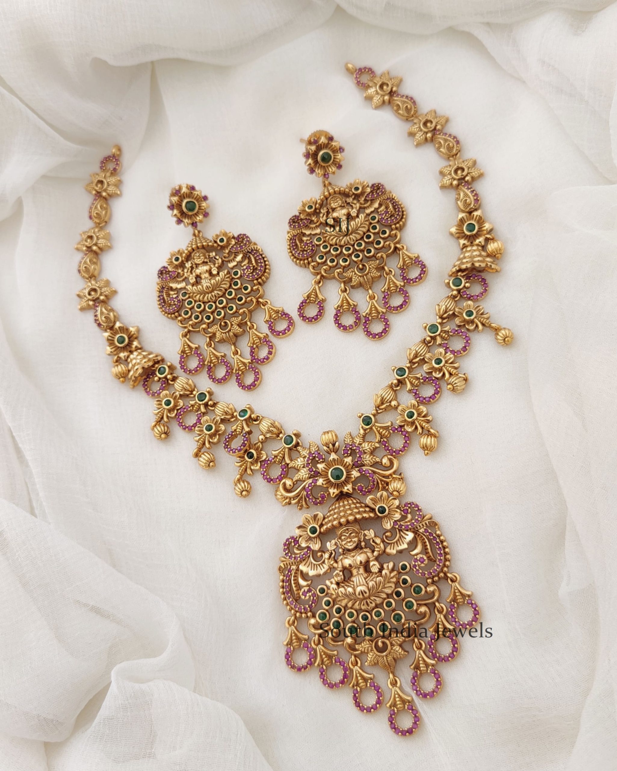 Bridal Lakshmi Design Necklace--South India Jewels Online Stores.