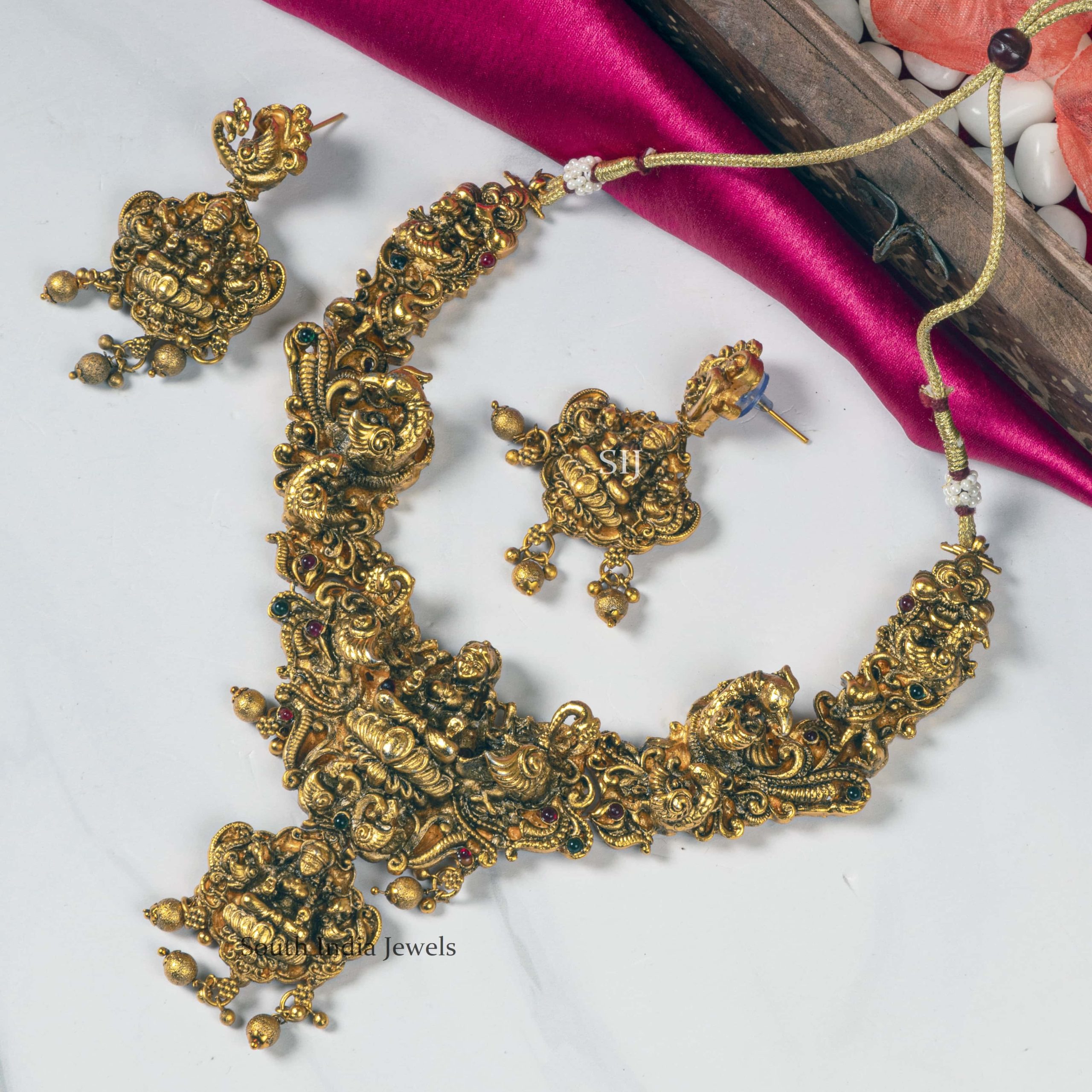 Traditional Lakshmi Necklace Set