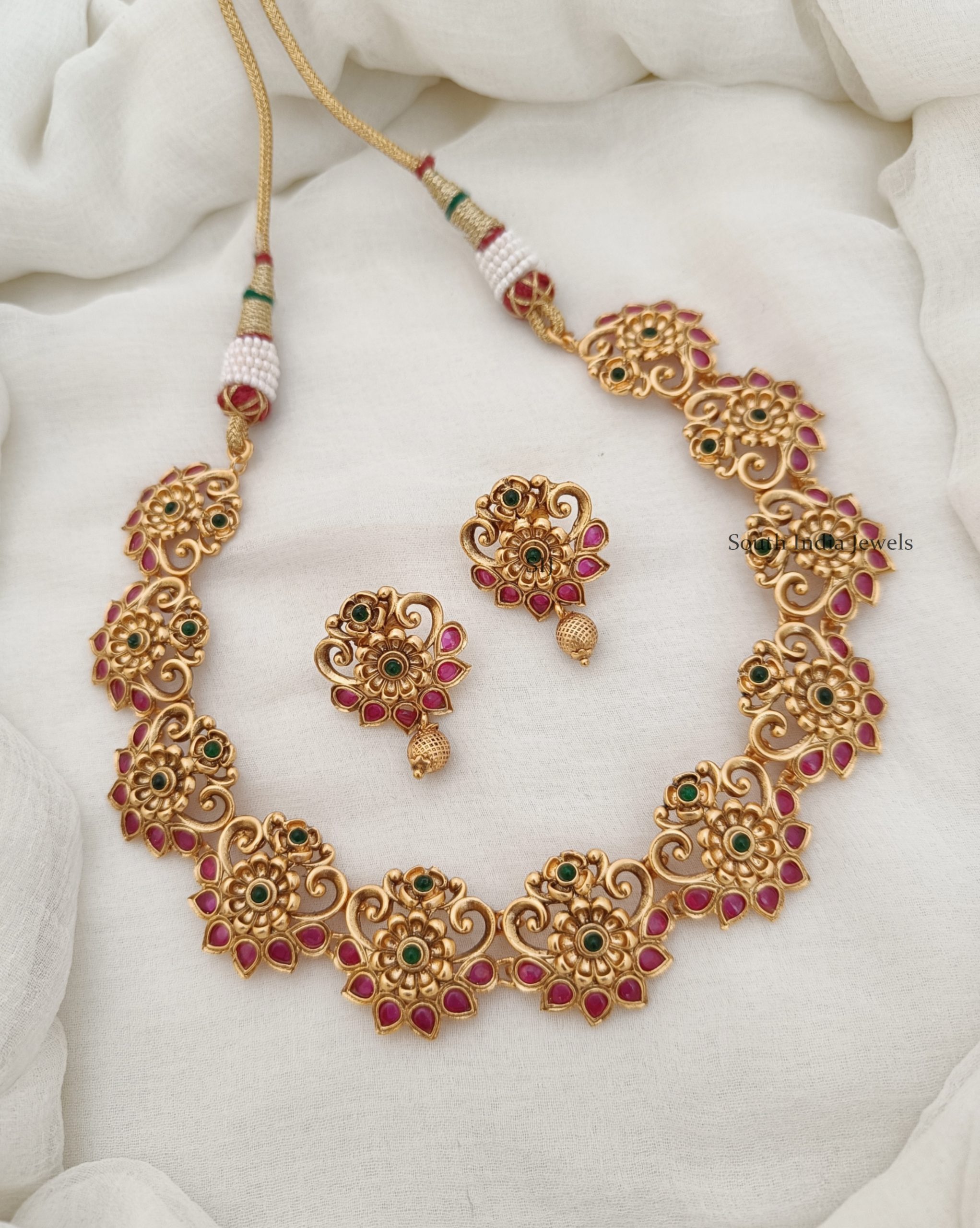 Kemp Floral Design Necklace