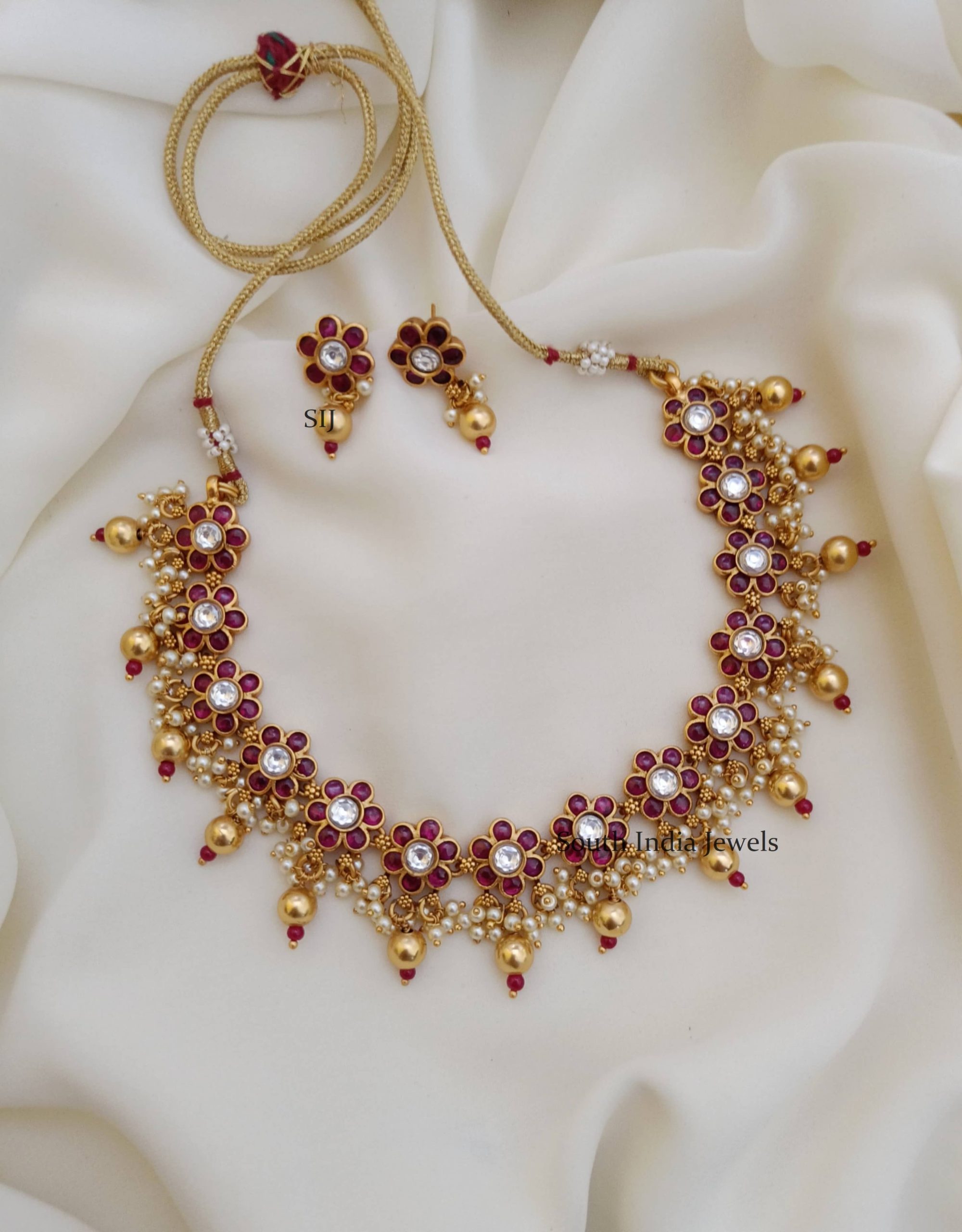 Classic Stones Gold Beaded Necklace