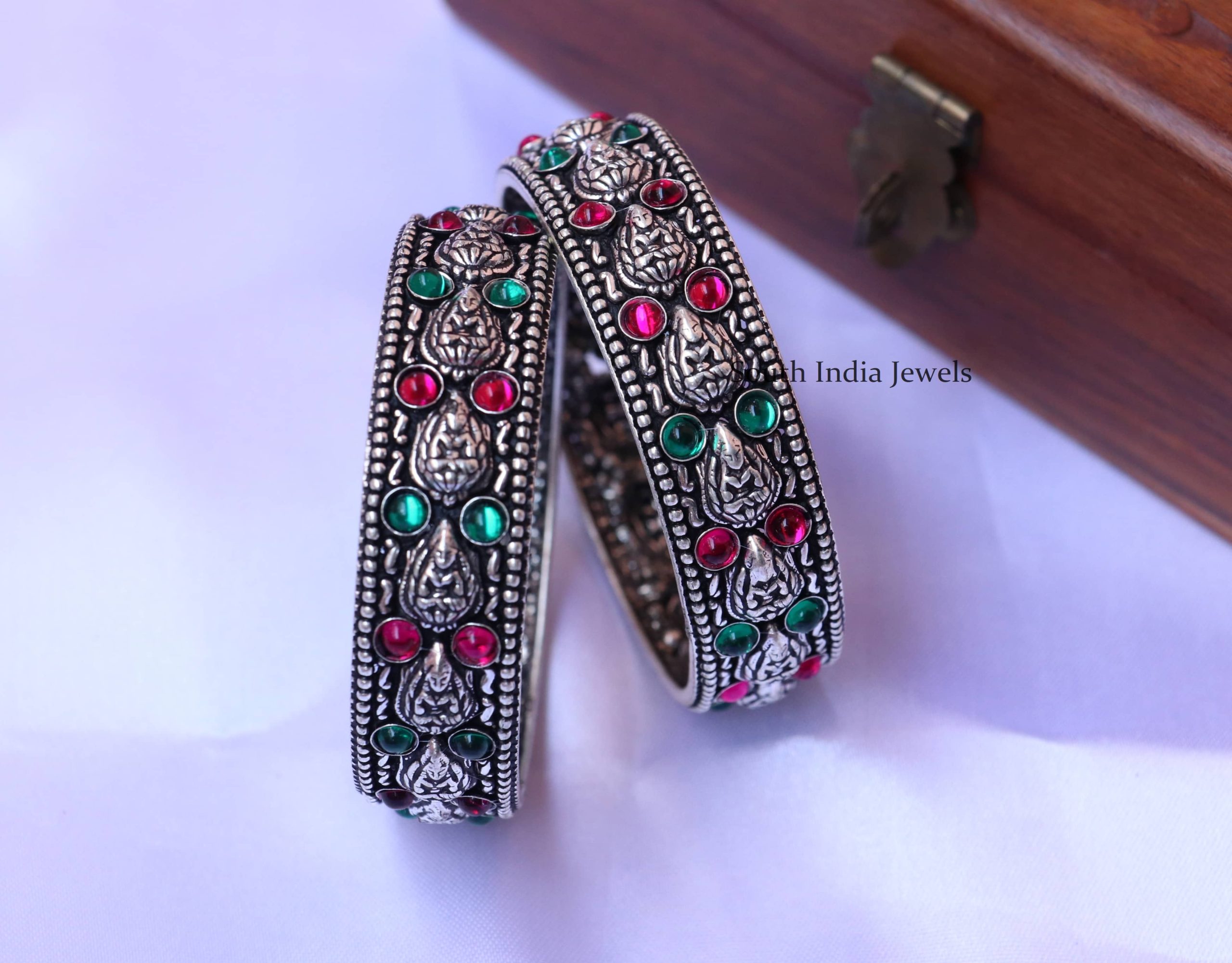 Classic Two Faced Design Bangles