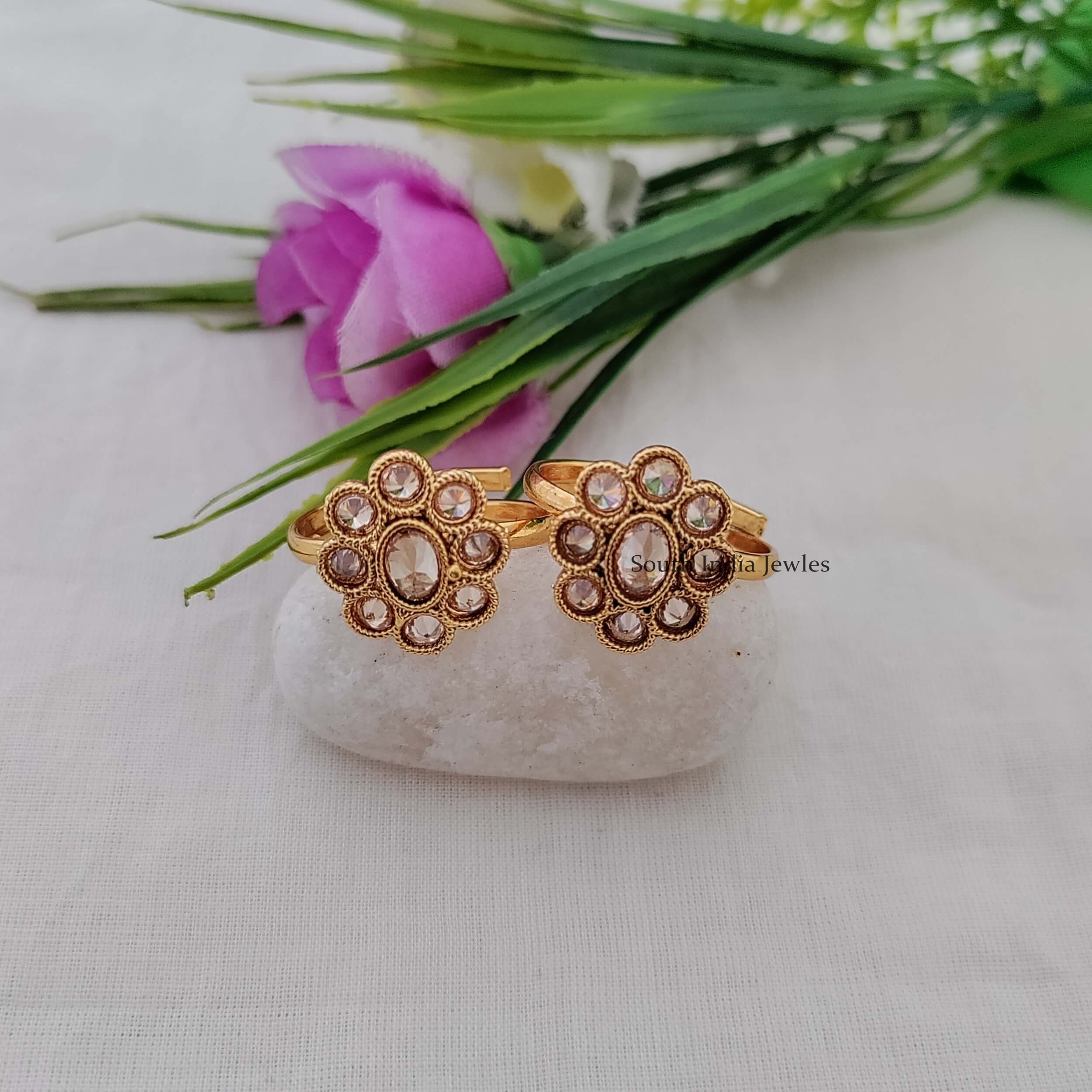 Floral CZ Stones Toe Rings