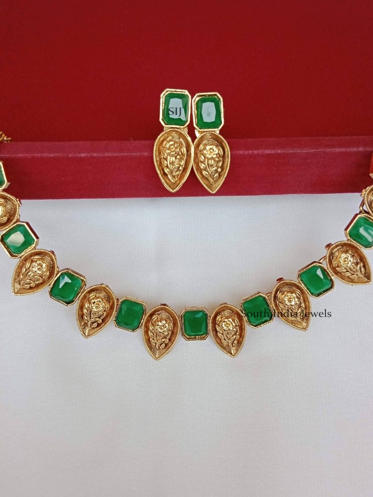 Floral Green Stones Design Necklace