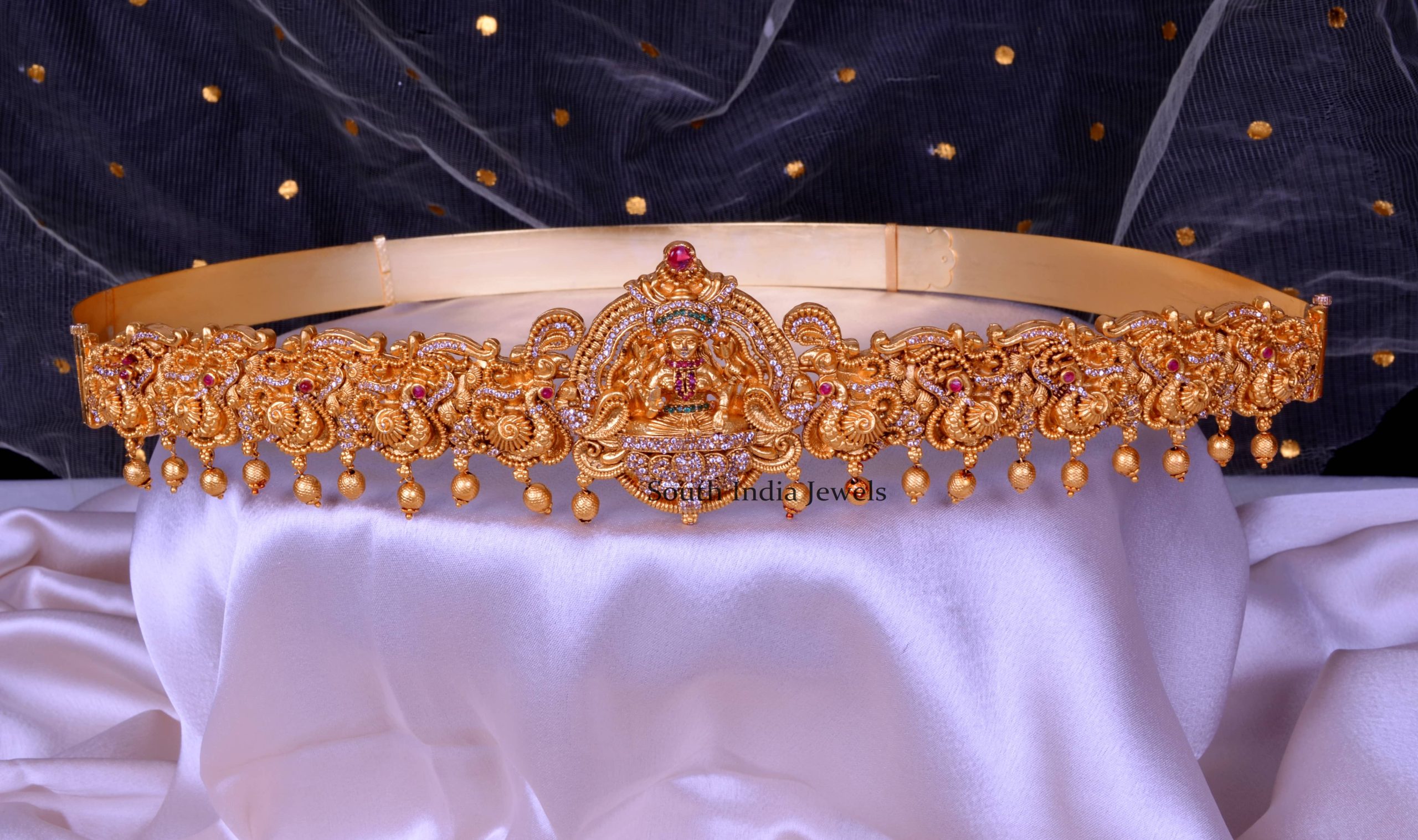 Beautiful Gold Plated Temple Design Vaddanam Hip Belt For Saree JH3703