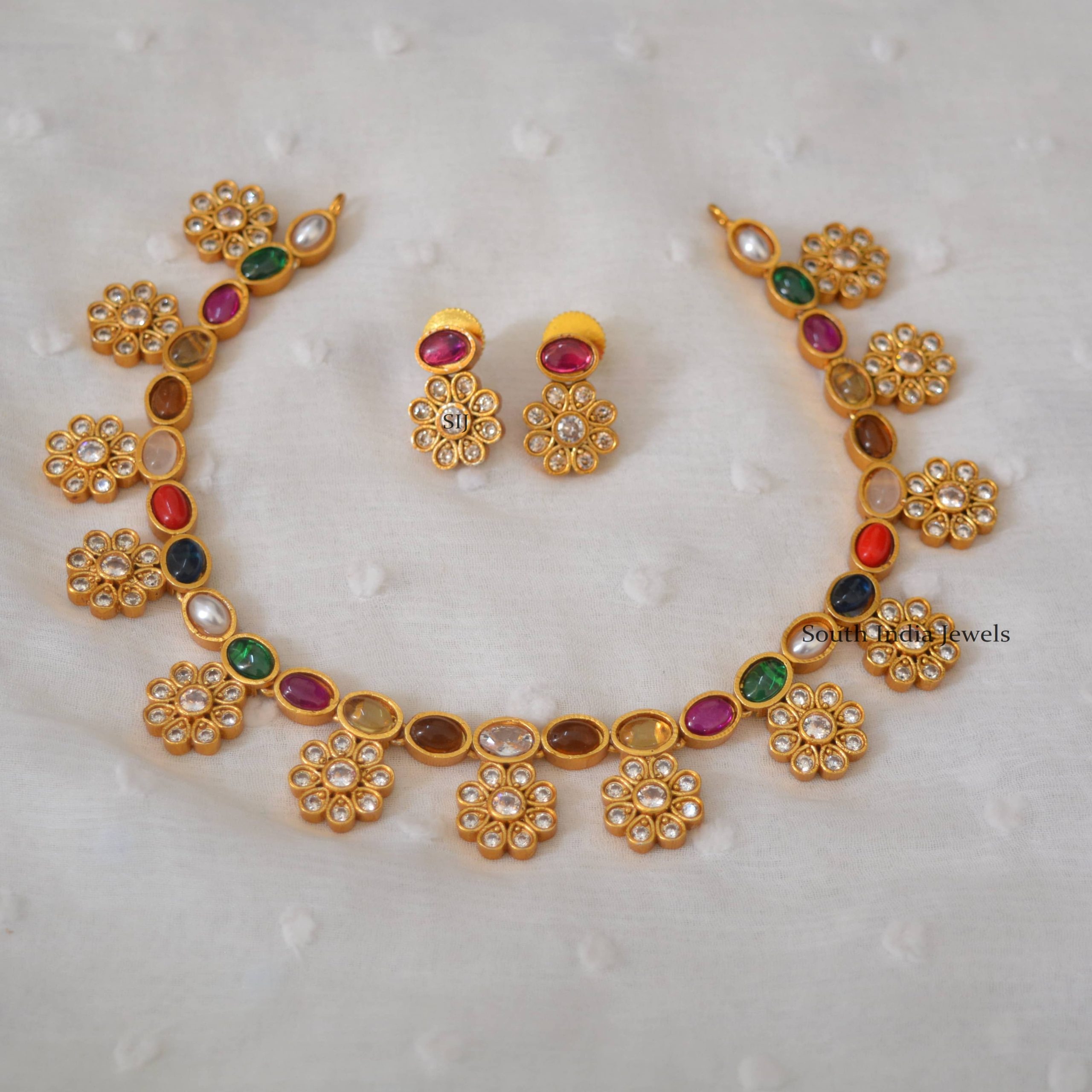 Navarathna Design Necklace