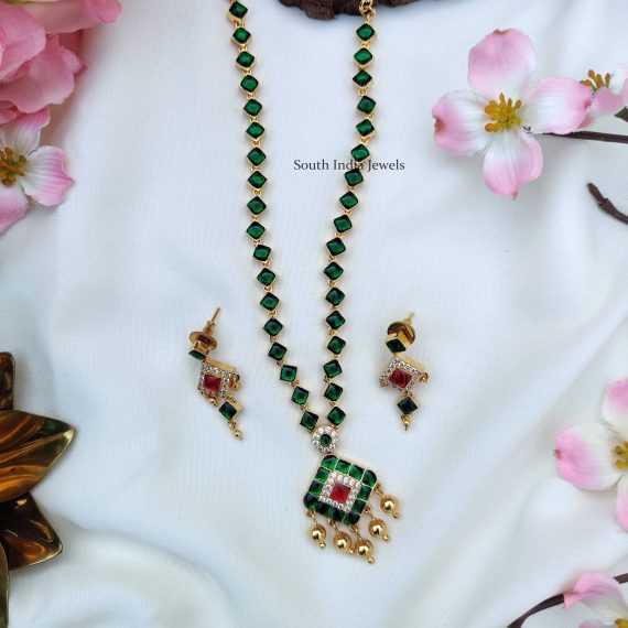 Beatuiful Green Enamel Design Necklace
