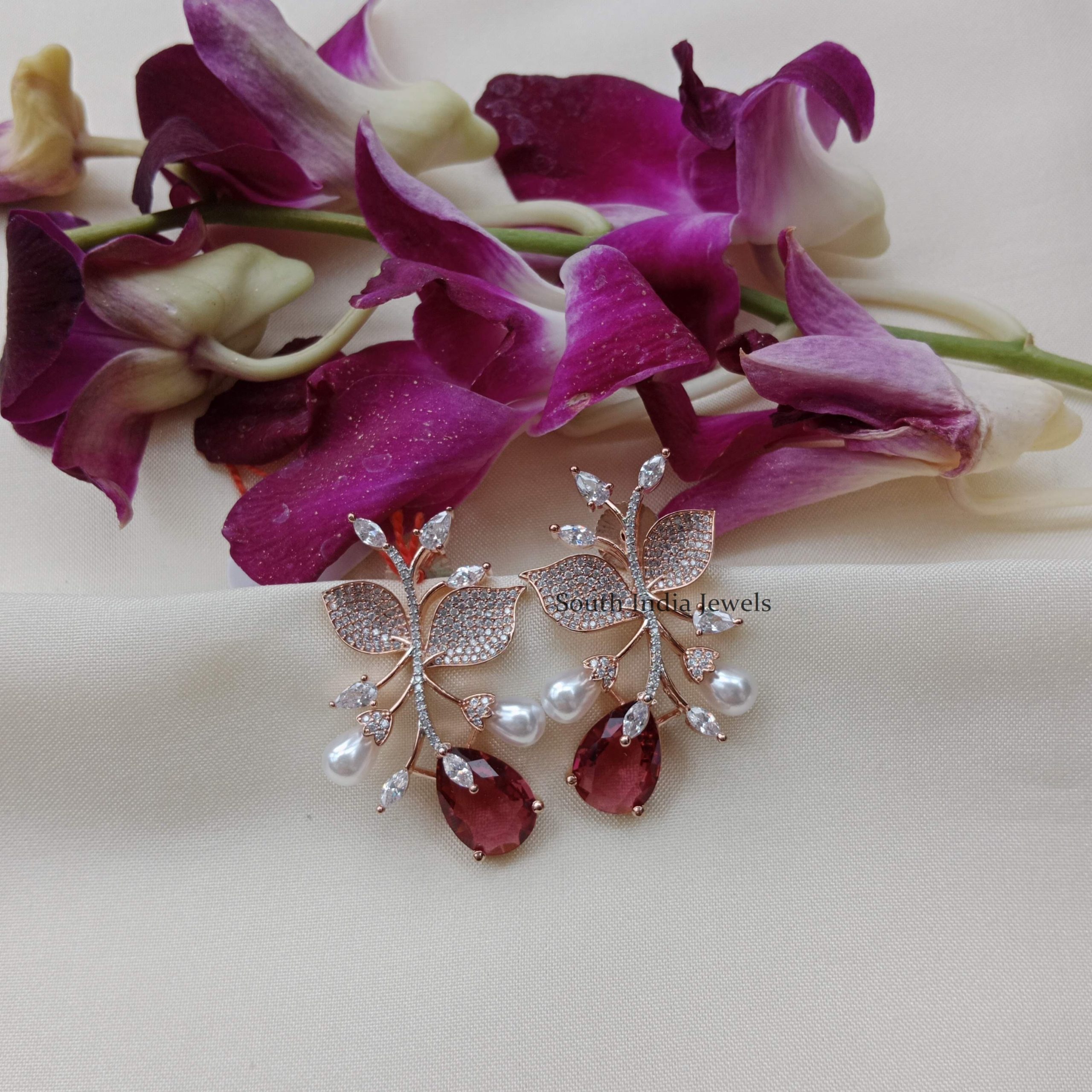 Dazzling Leaf Design Earrings