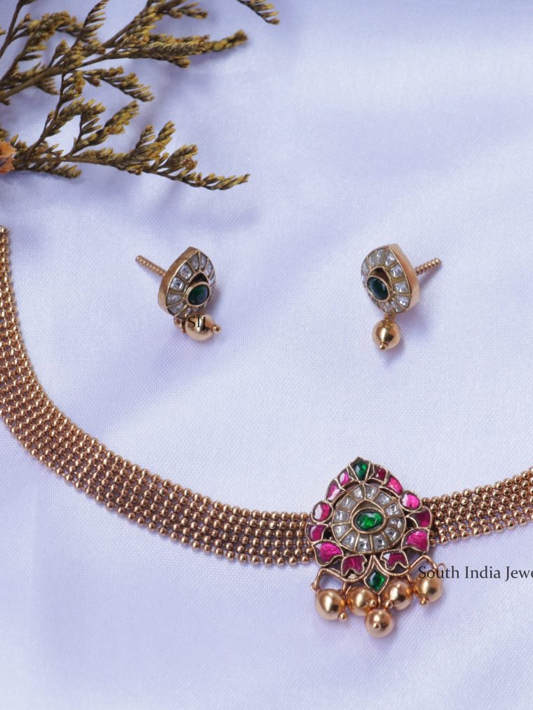 Attractive Kundan Jadau Necklace