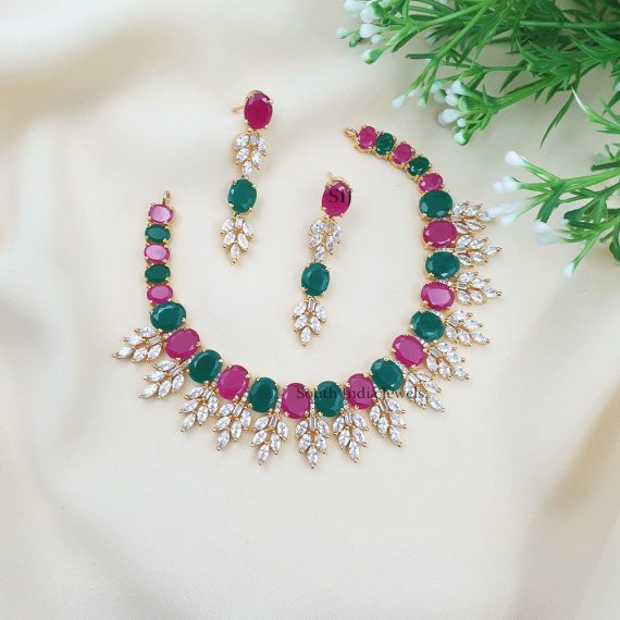 Classic Stone Studded Necklace (1)