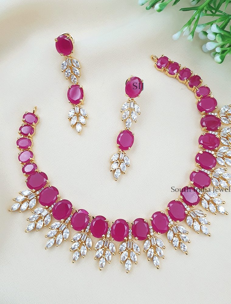 Cute Stone Studded Necklace (1)