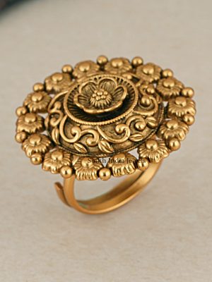 Fantastic Floral Finger Ring