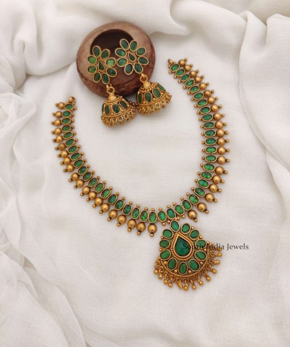 Green Stone Golden Beads Necklace Set (2)