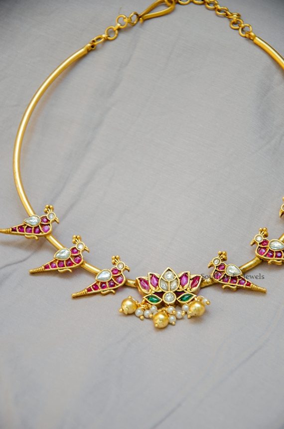 Lotus Kundan Hasli Necklace (3)