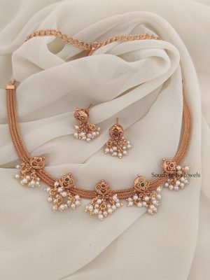 Pretty Design Pearls Choker (2)