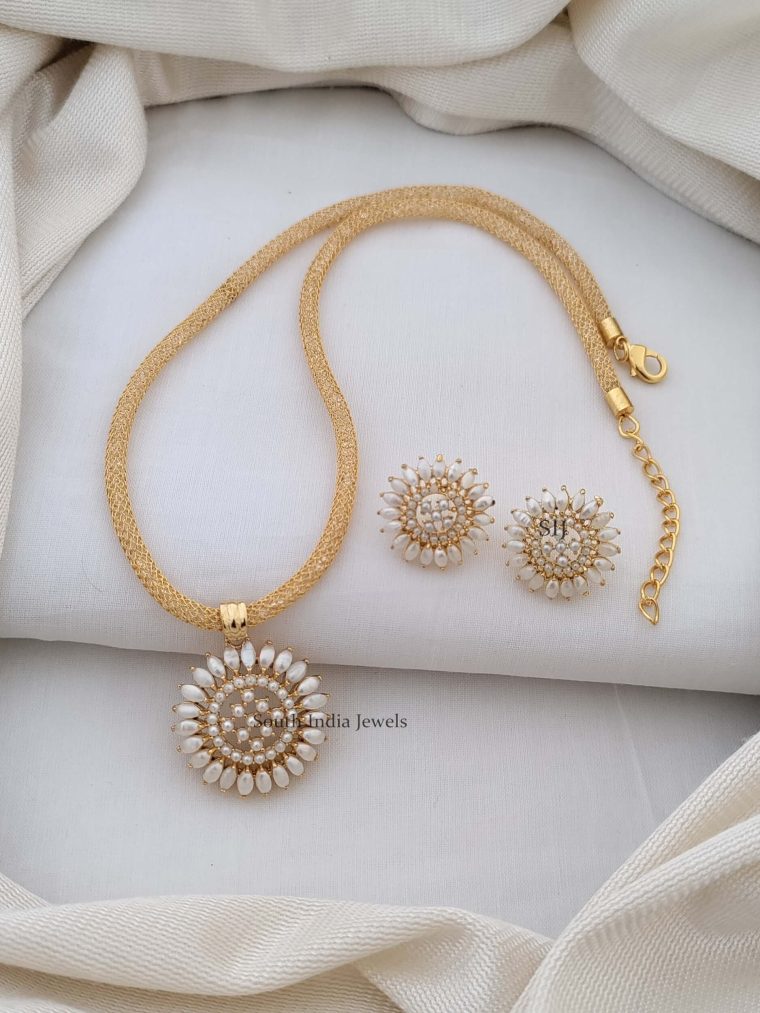 Unique Pearls Pendant Set..