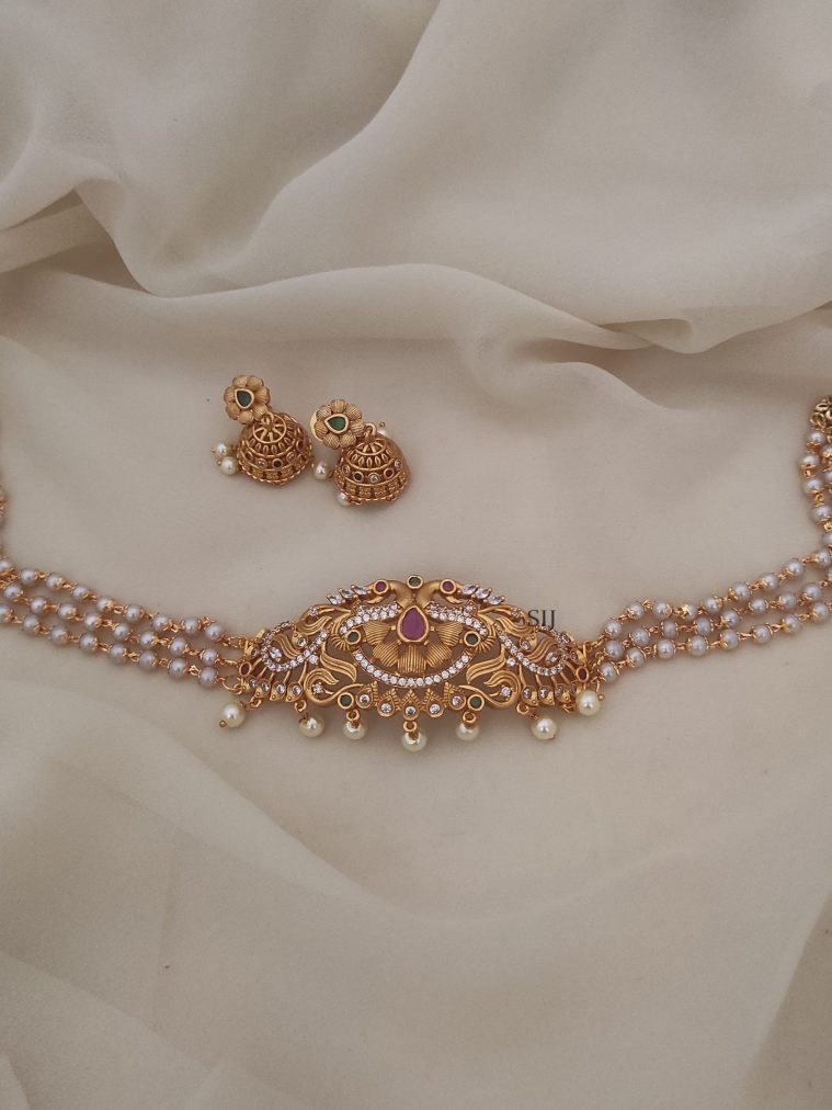 Gold Finish Pearl Choker Set