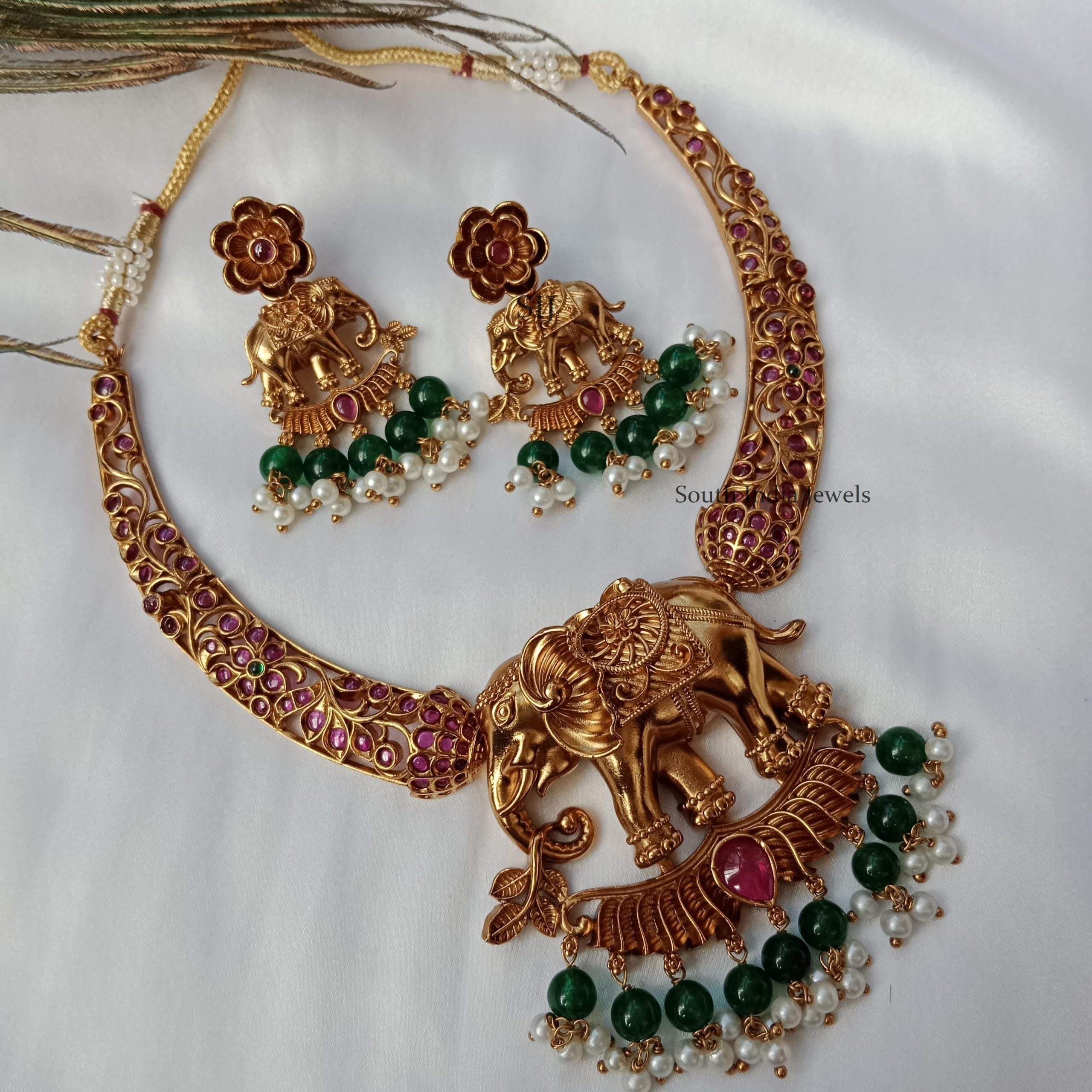 Elephant Design Necklace