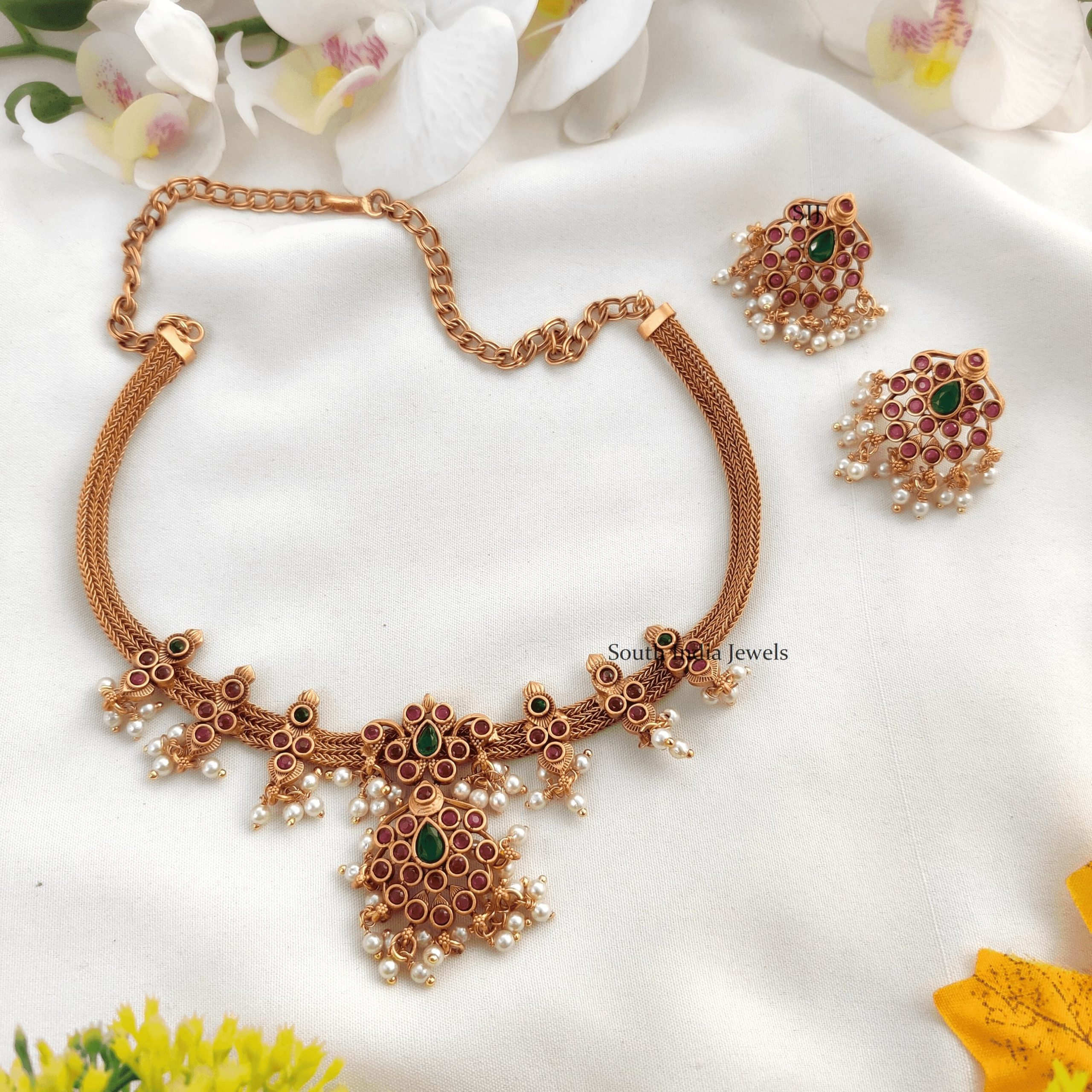 Floral Design Necklace