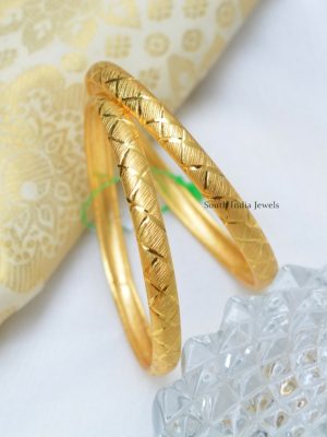 Light Weight Design Bangles