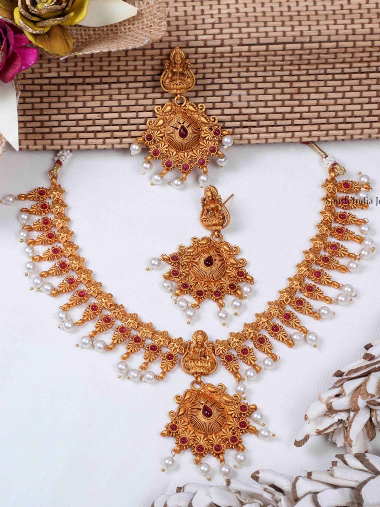 Red Lakshmi Pearl Necklace Set