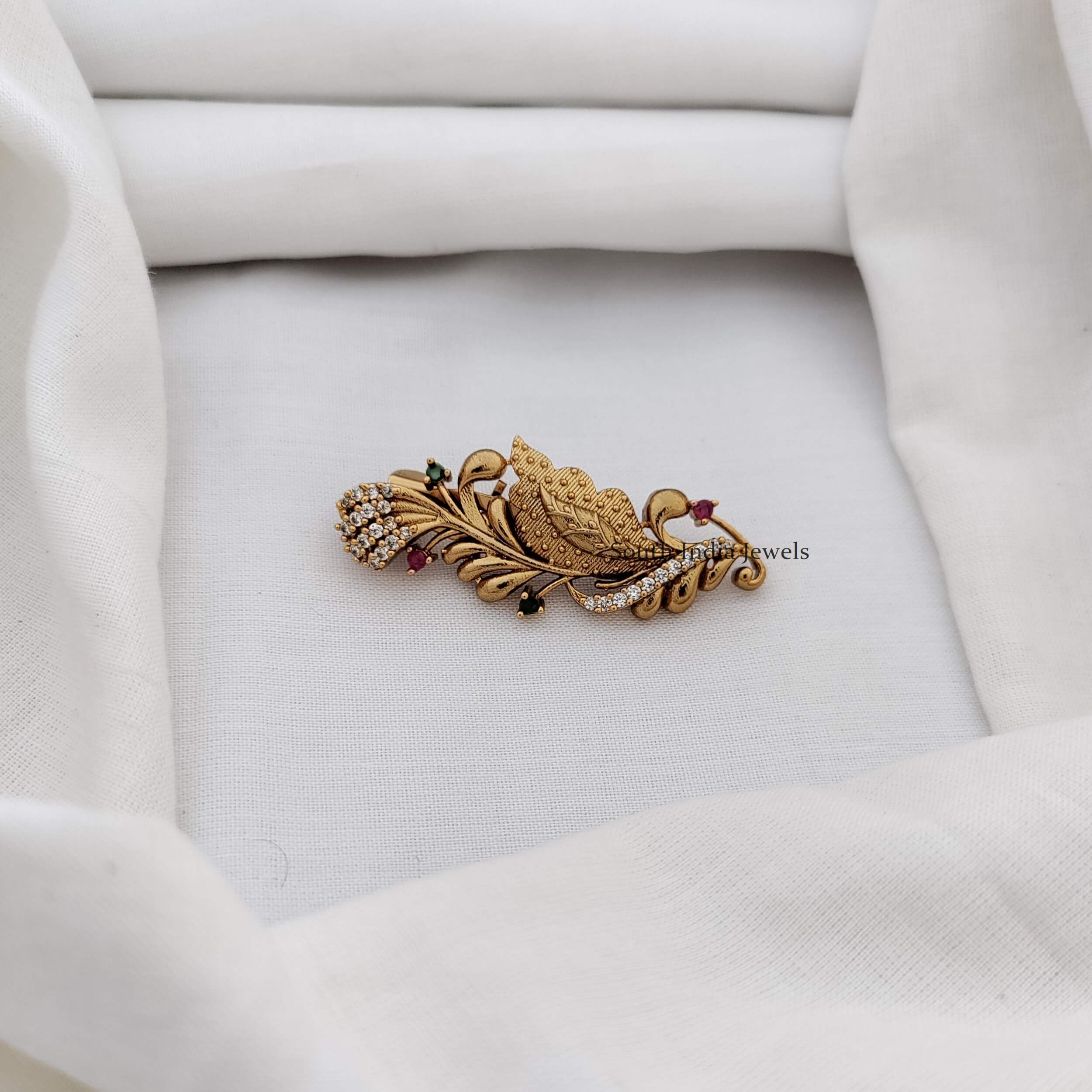 Royal Leaf Design Saree Pin