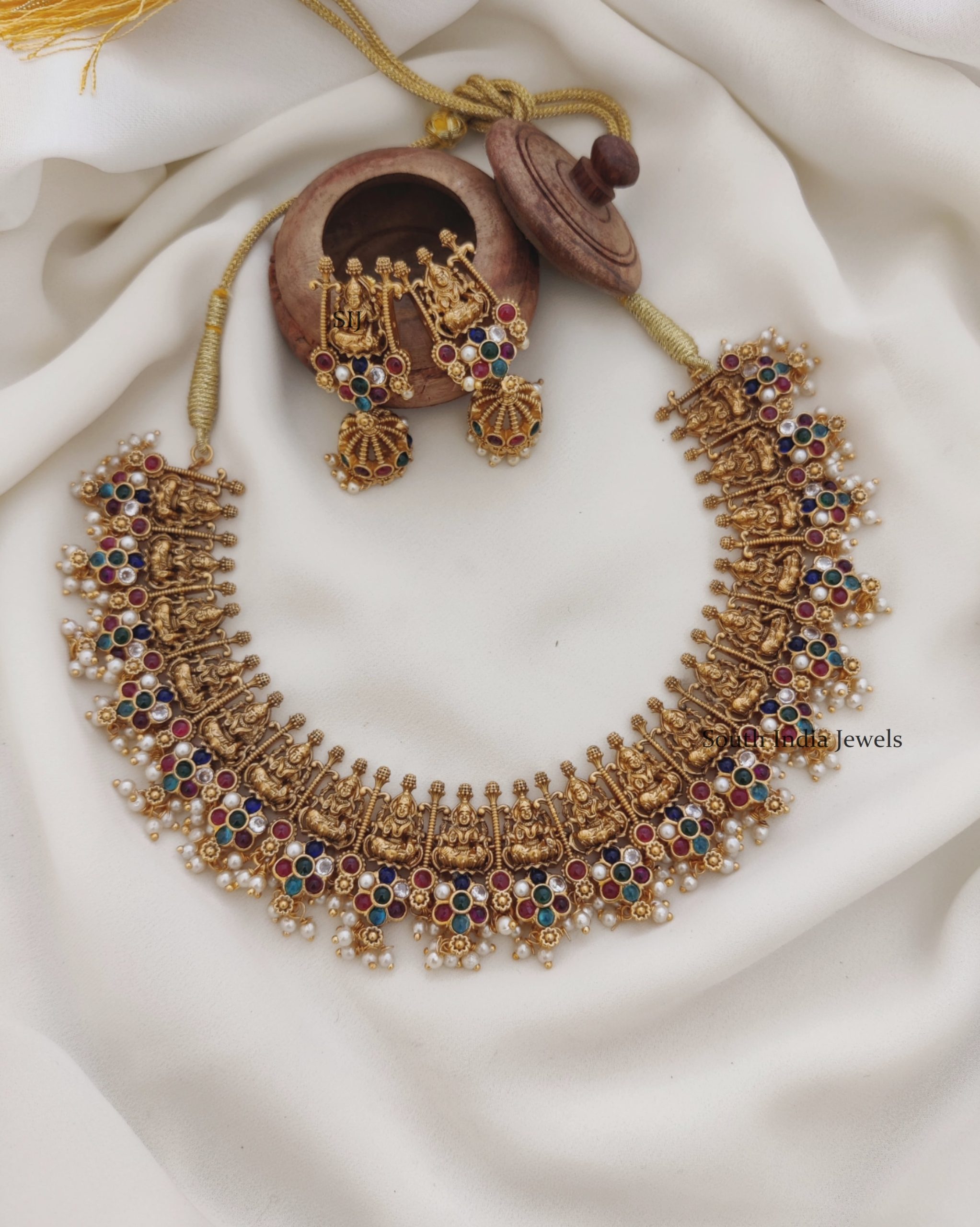 Antique Bridal Lakshmi Necklace (2)
