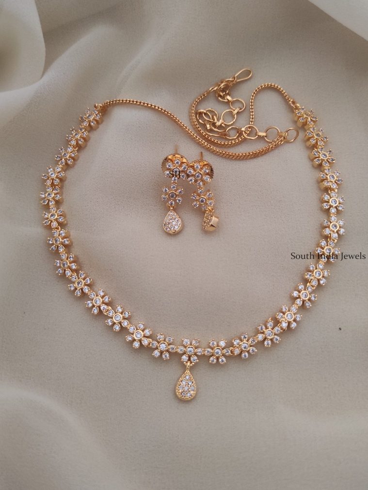 Attractive Diamond Light Weight Necklace