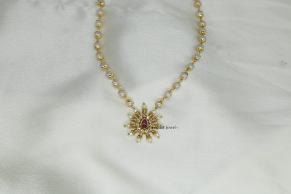 Simple Pendant Pearl Necklace